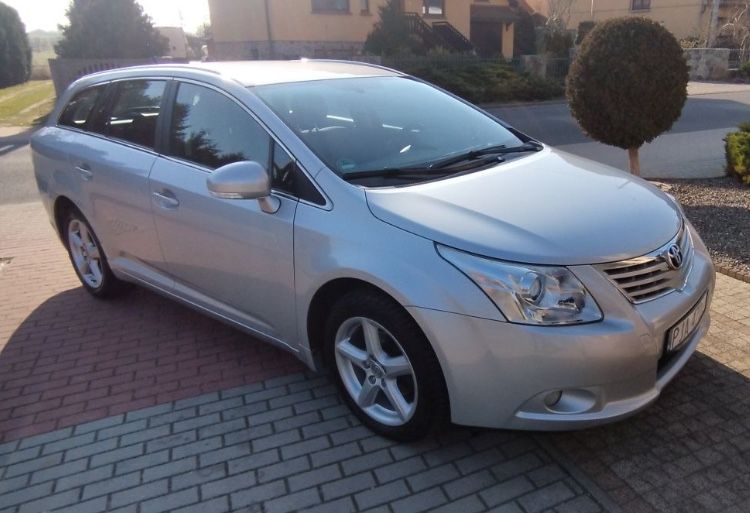 Wynajem aut wypozyczalnia samochodow przewoz osob bus 9 os