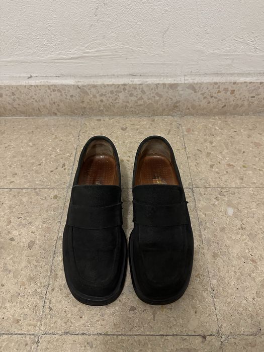 Sapatos homem, em camurça, pretos. Tam:40