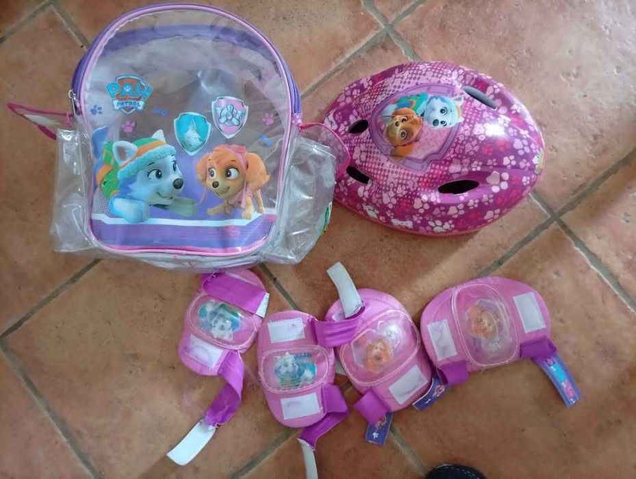 Capacete+ cotoveleiras+ caneleiras