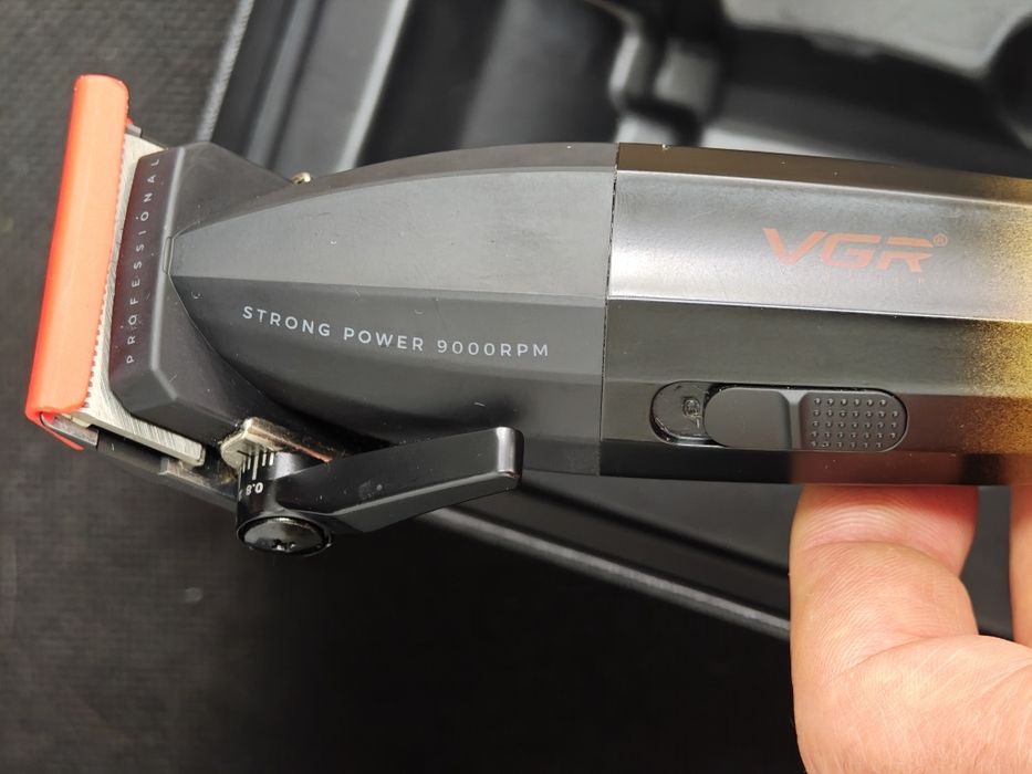 Машинка для стрижки VGR V-003 Type-C Професійна