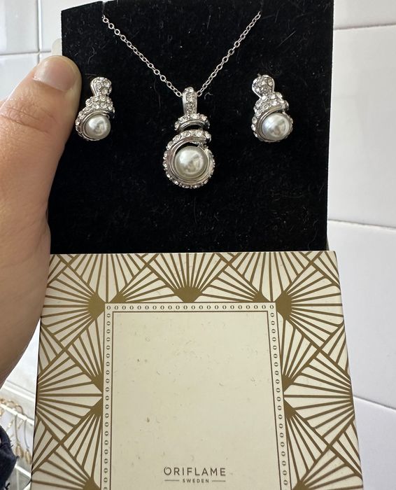 Caixa Colar + Brincos