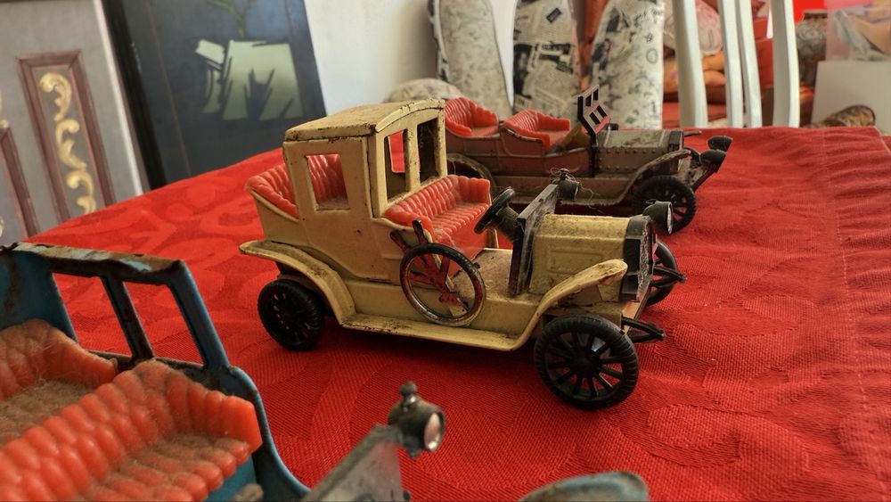 Carros miniatura vintage