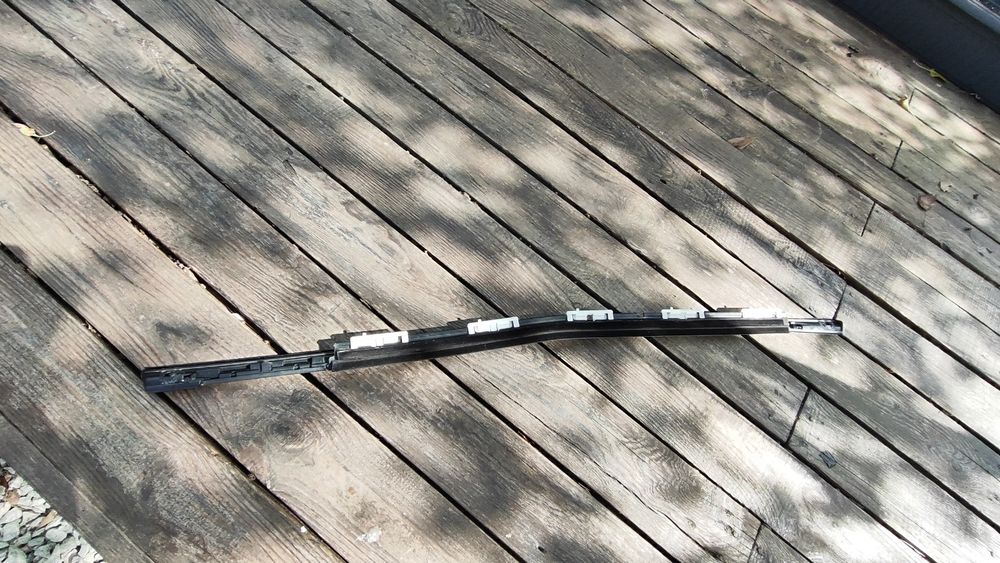 Mazda CX7 молдінг задній правий (Mazda cx-7 задний правый молдинг)