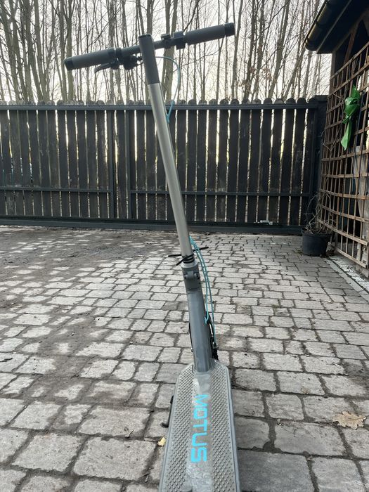 Hulajnoga elektryczna Motus