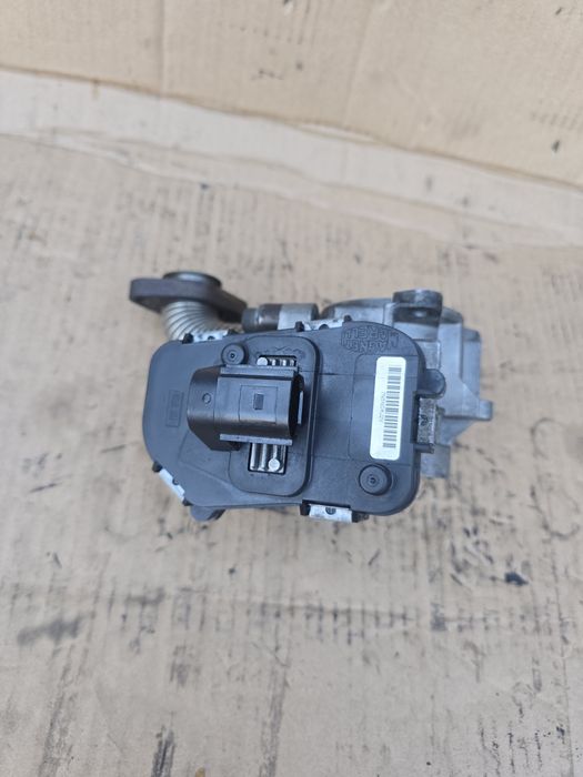 Дросельна заслонка дросельная opel zafira b Astra H 1.9 cdti