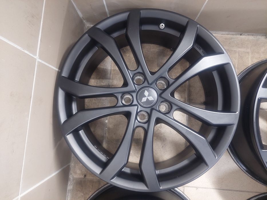 Оригінальні легкосплавні диски Mitsubishi Toyota R18 5×114.3