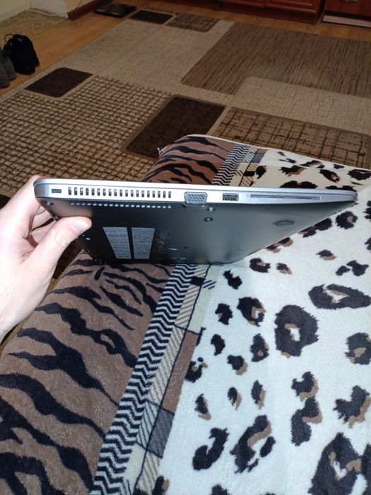 HP Elitebook top