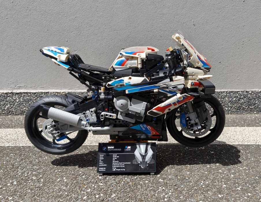 Lego BMW M 1000 RR  e Yamaha MT-10 (Originais)