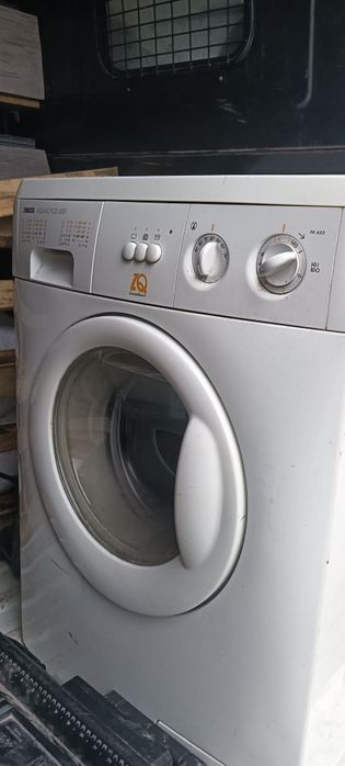 Sprzedam pralkę spr