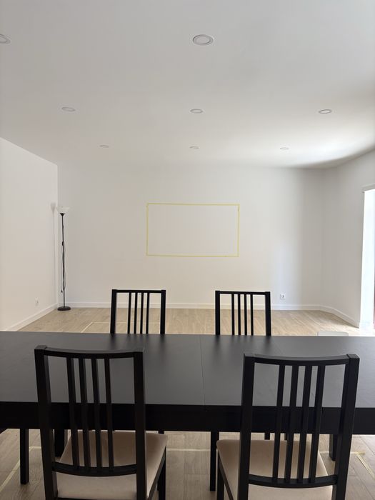 Mesa Extensível Preto com 6 cadeiras
