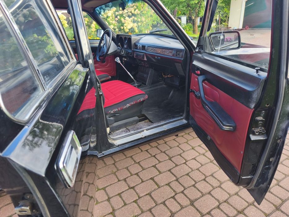Wołga GAZ 2410 po małym tuningu