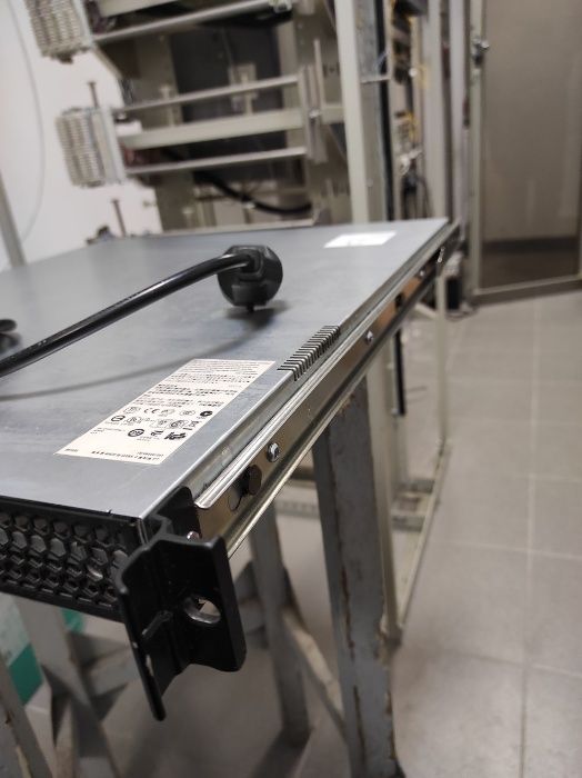 Сервер Intel Xeon E5503 2.0 ГГц / DDR3 8Gb / HDD 1 Tb / Intel 1U