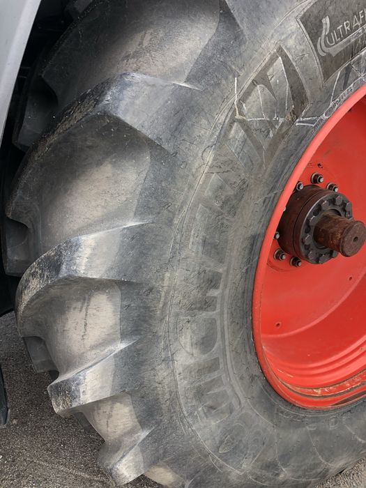 Трактор Claas Axion 950 2014 410 Продаж