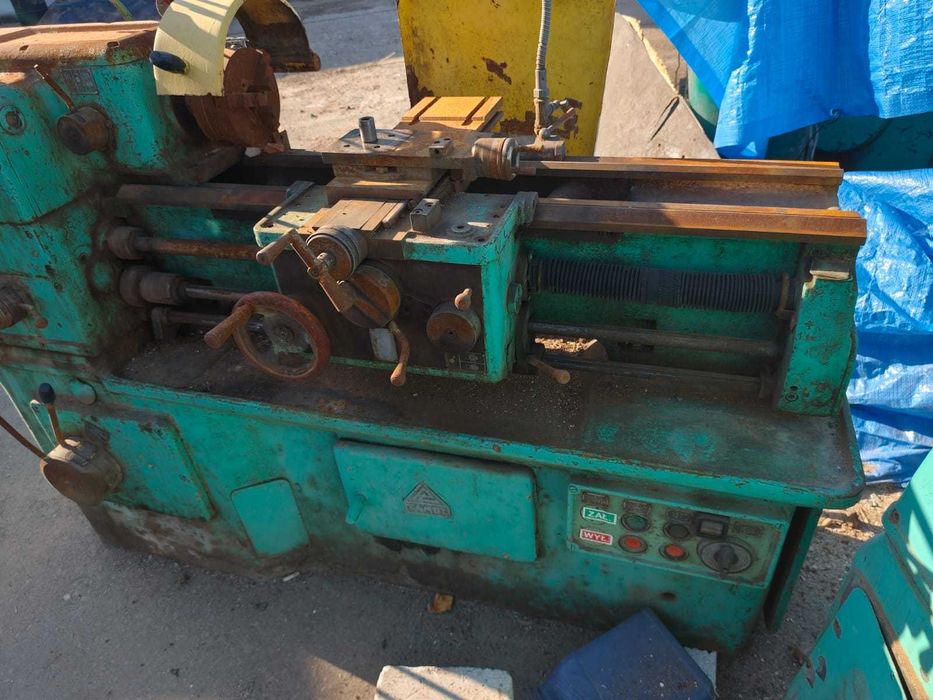 Tokarka uniwersalna TUM 25