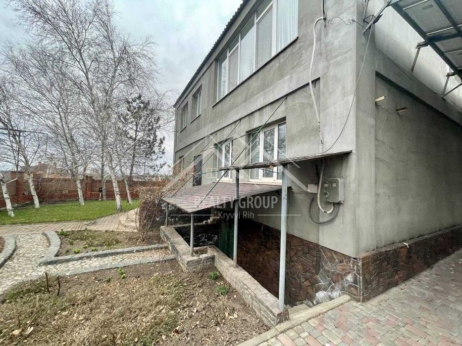 Продаж великого маєтку у с. Надія (Радгоспне)