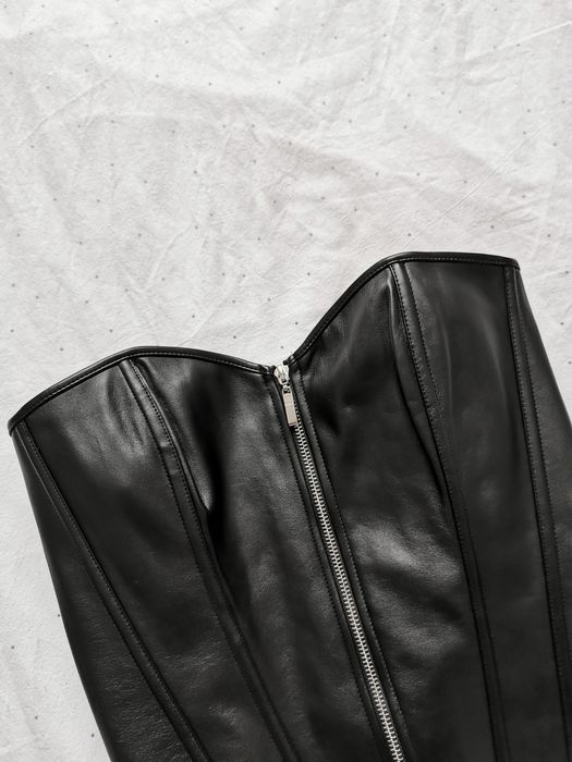 Gorset w stylu gotyckim