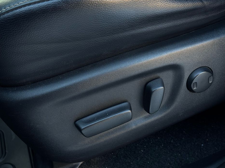 TOYOTA RAV4 повний привід офіційне авто