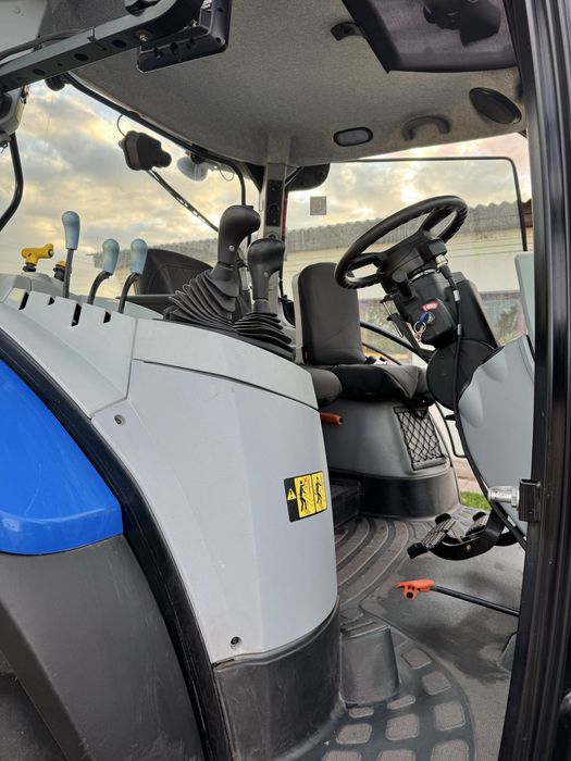 Продам трактор New Holland Т6050