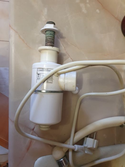 Кран сместитель водонагреватель не греет.