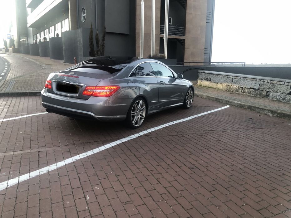 Mercedes-benz E220 Coupe