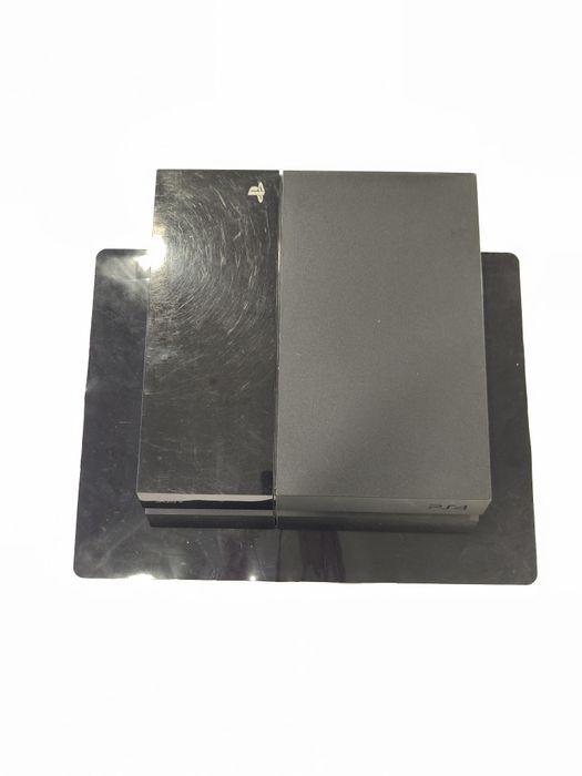 PlayStation 4 com jogo