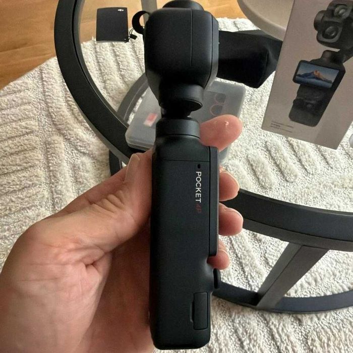 DJI Osmo Pocket 4 Creator Combo
