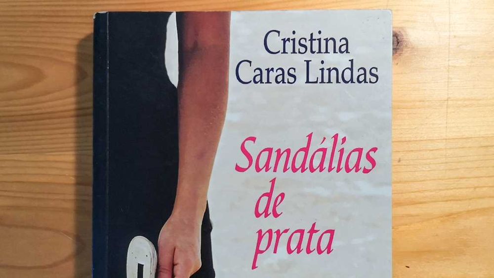 Cristina Caras Lindas - Sandálias de prata - Livro