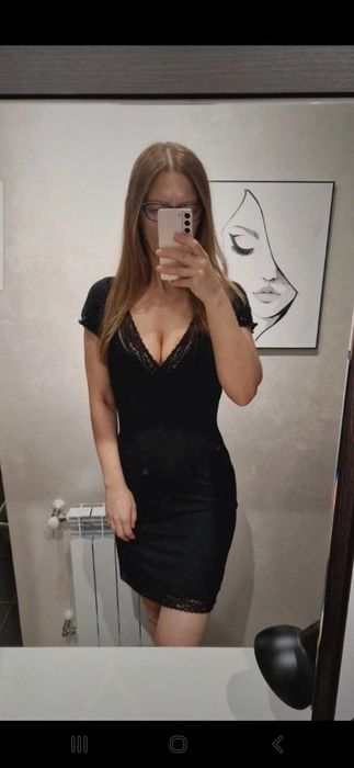 Czarniutka mała czarna z koroneczką Bonprix rozmiar 34/36