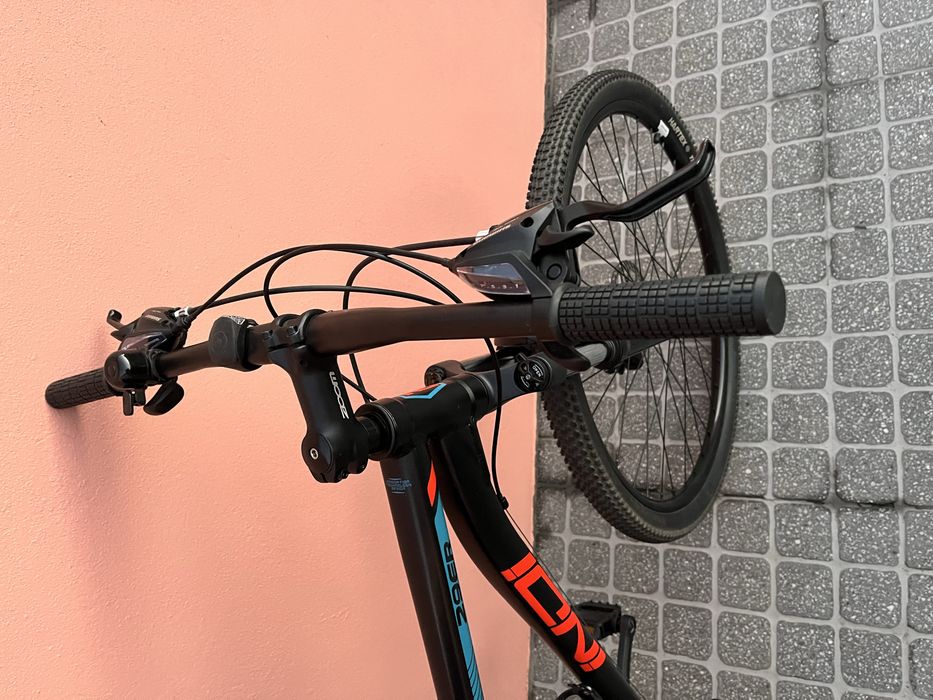 Bicicleta BTT Roda 29" - COMO NOVA