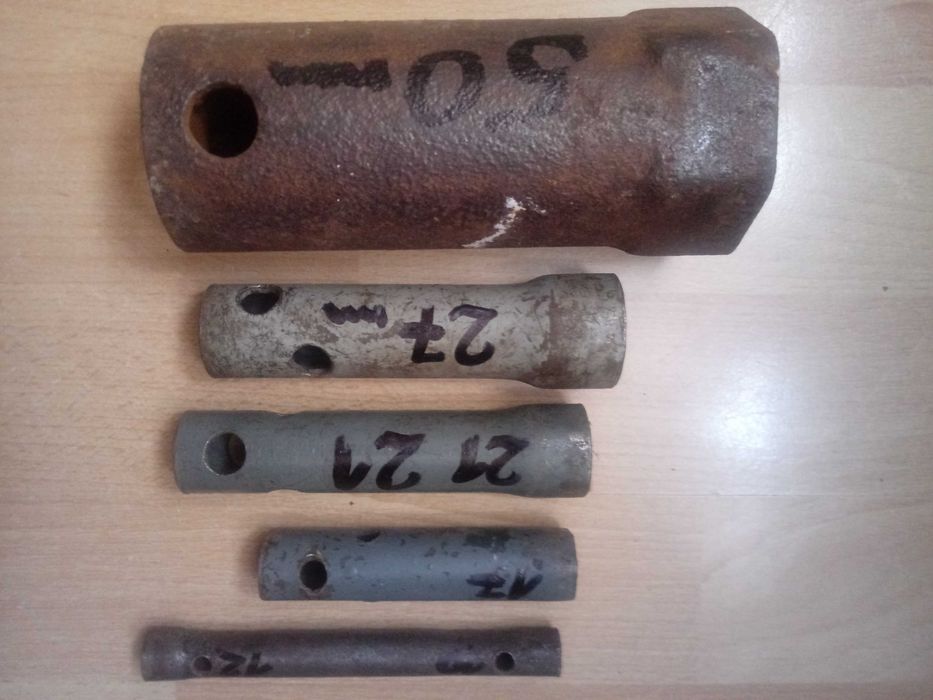 Narzędzia z PRL  i kleszcze do blachy