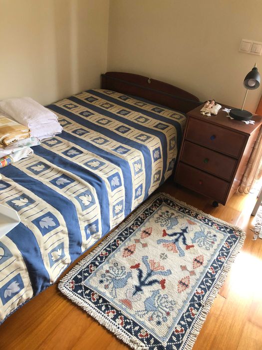 Vende-se cama como nova