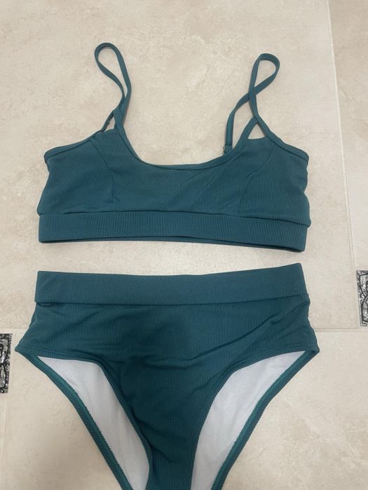 Купальник з високою посадкою