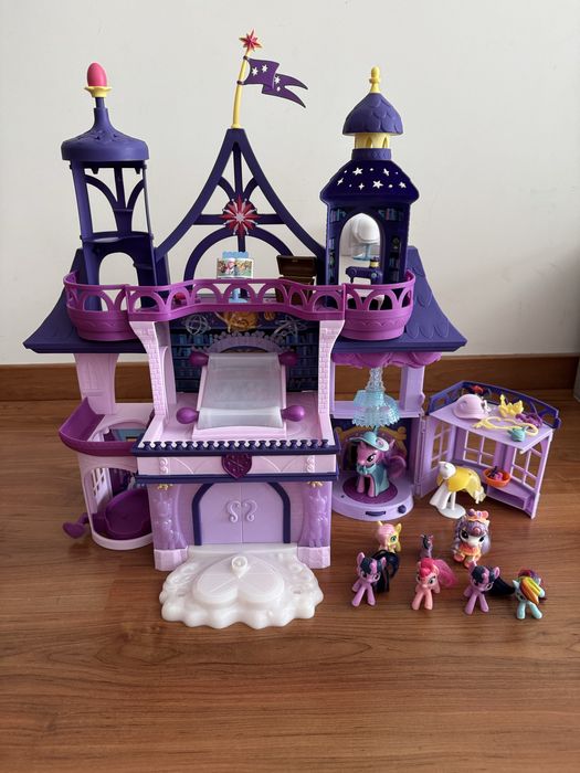 Canterlot Castle – My Little Pony with figures and accessories64564342439171120