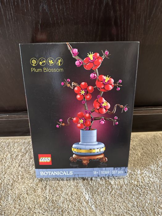 Lego plum blossom