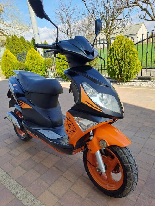 Sprzedam skuter 2T 2010 r