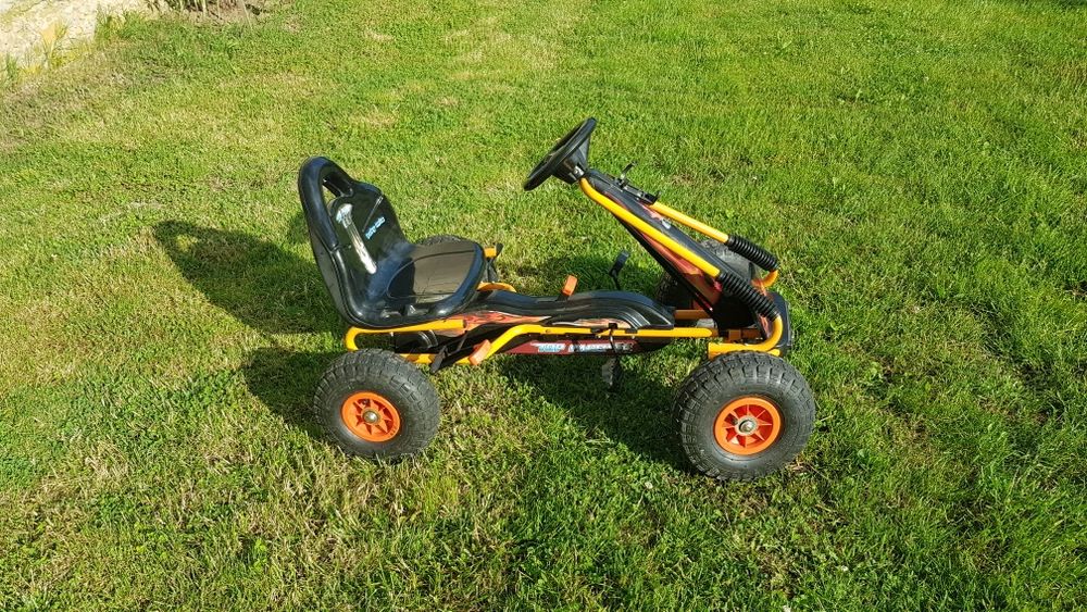 Samochodzik na pedały