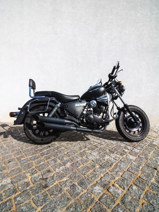 Keeway Superlight 125 Preto Matt (Edição Limitada) + Extras + Originais