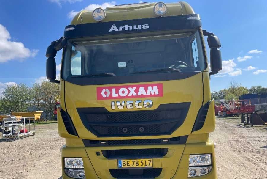 У продажі тягач з ЄС Iveco Stralis 2016 року.