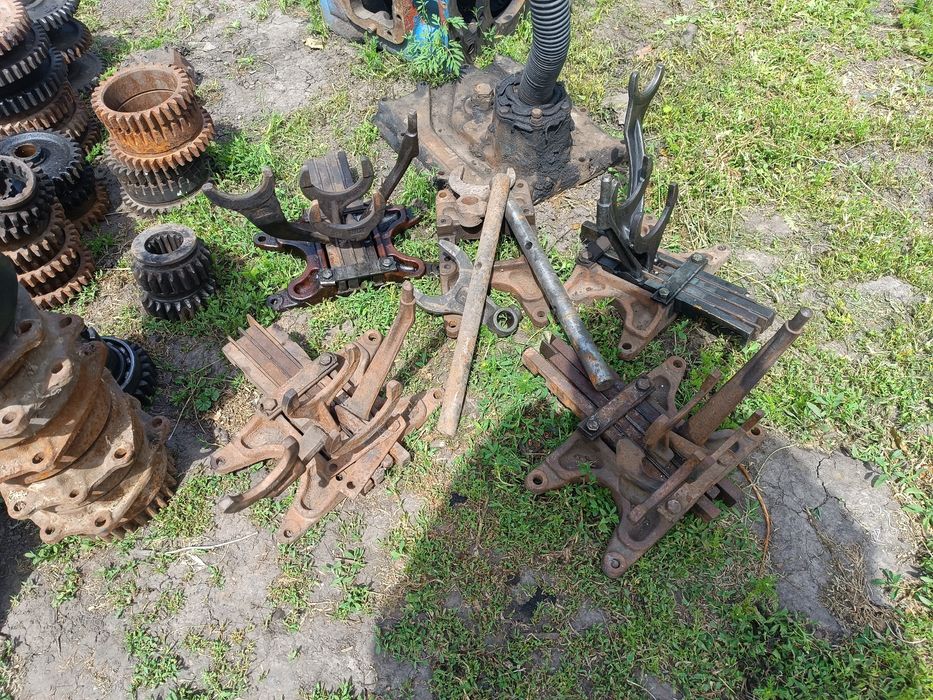 корпус КПП коробка шестерня запчастини МТЗ 50 80 82