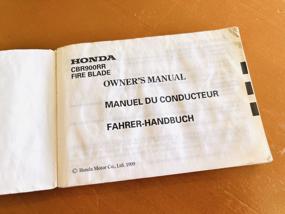 Manual Instruções/Proprietário Honda CBR900RR (929RR) anos 2000/2001