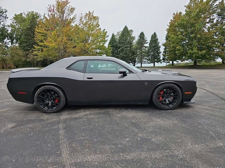 Dodge Challenger SRT Hellcat      2017