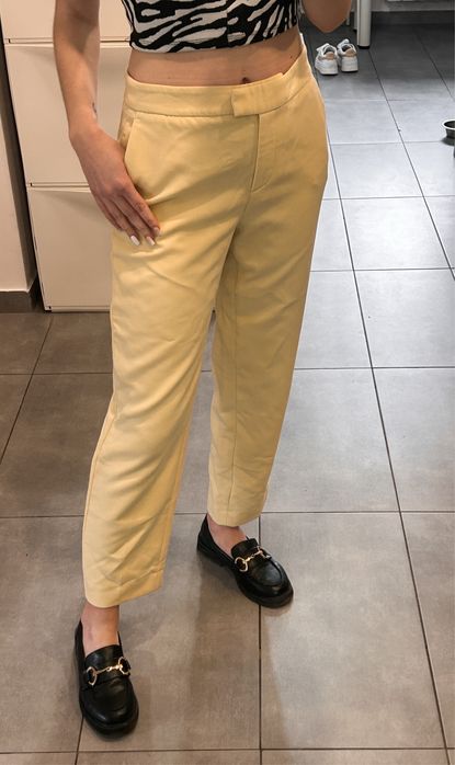 Spodnie eleganckie Zara