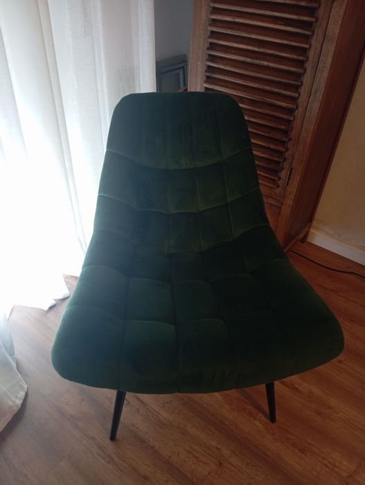 Cadeirão cor verde escuro