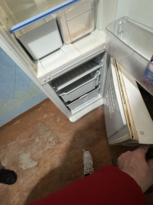 Продам холодильник у Вінниці