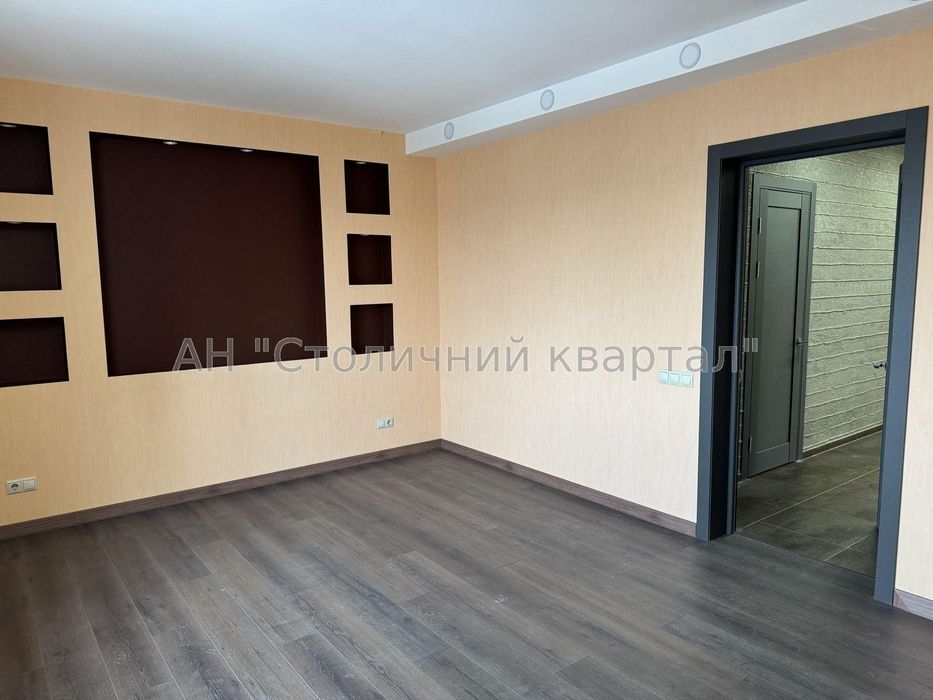 Позняки ЖК Діадема вулиця Срібнокільська 2а