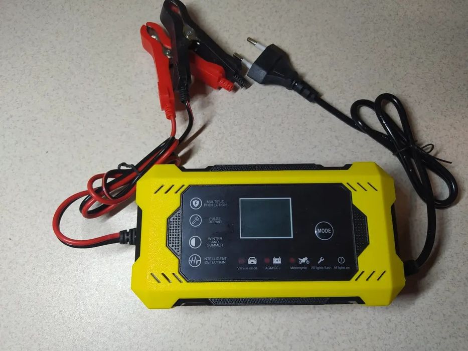 Зарядний 12v 6 ампер