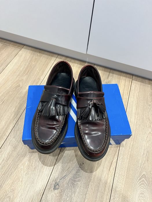 взуття жіноче dr martens