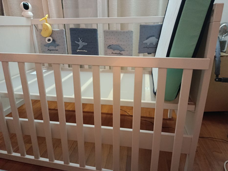 Berço de bebê como novo