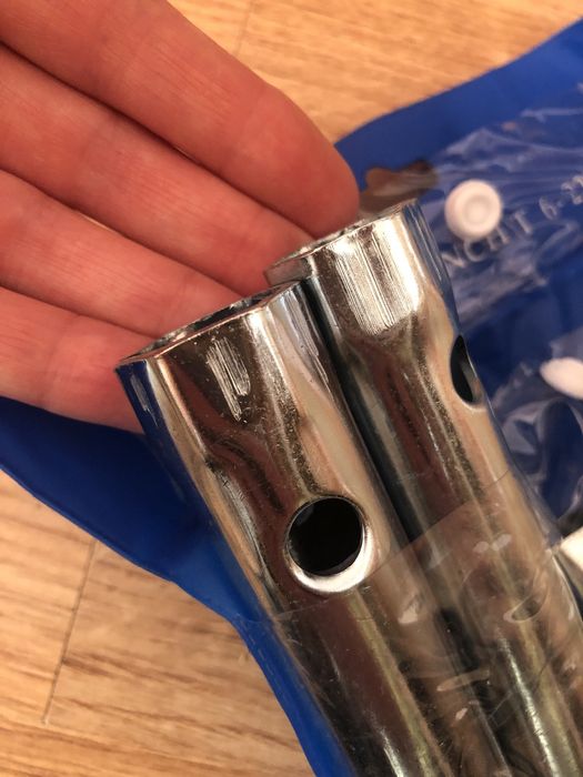 Zestaw kluczy rurkowych 10 el. 6-22 mm z etui