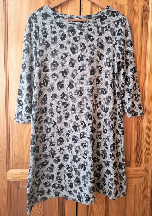 Szara sukienka w panterkę panterka C&A rozmiar M 38 rękaw 3/4
